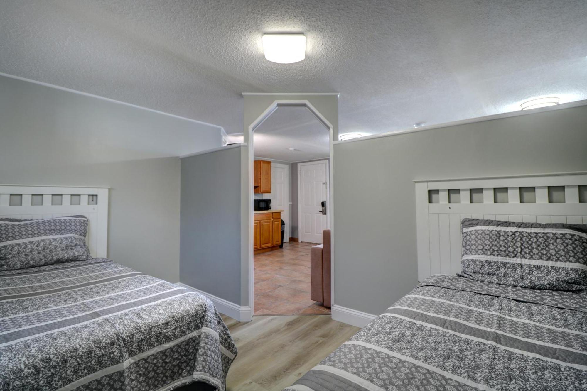 Windrift Motel Вест-Ярмут Екстер'єр фото